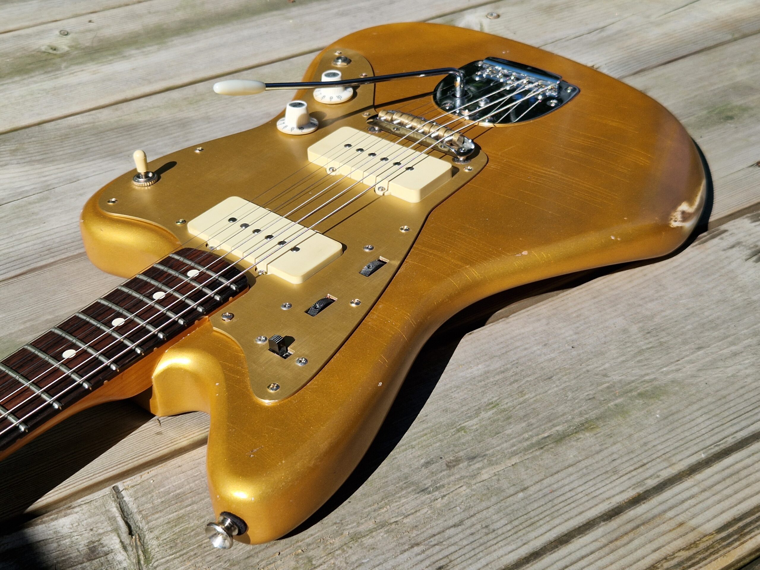 Aztec Gold nitro refinish, nitro checking, medium relic
